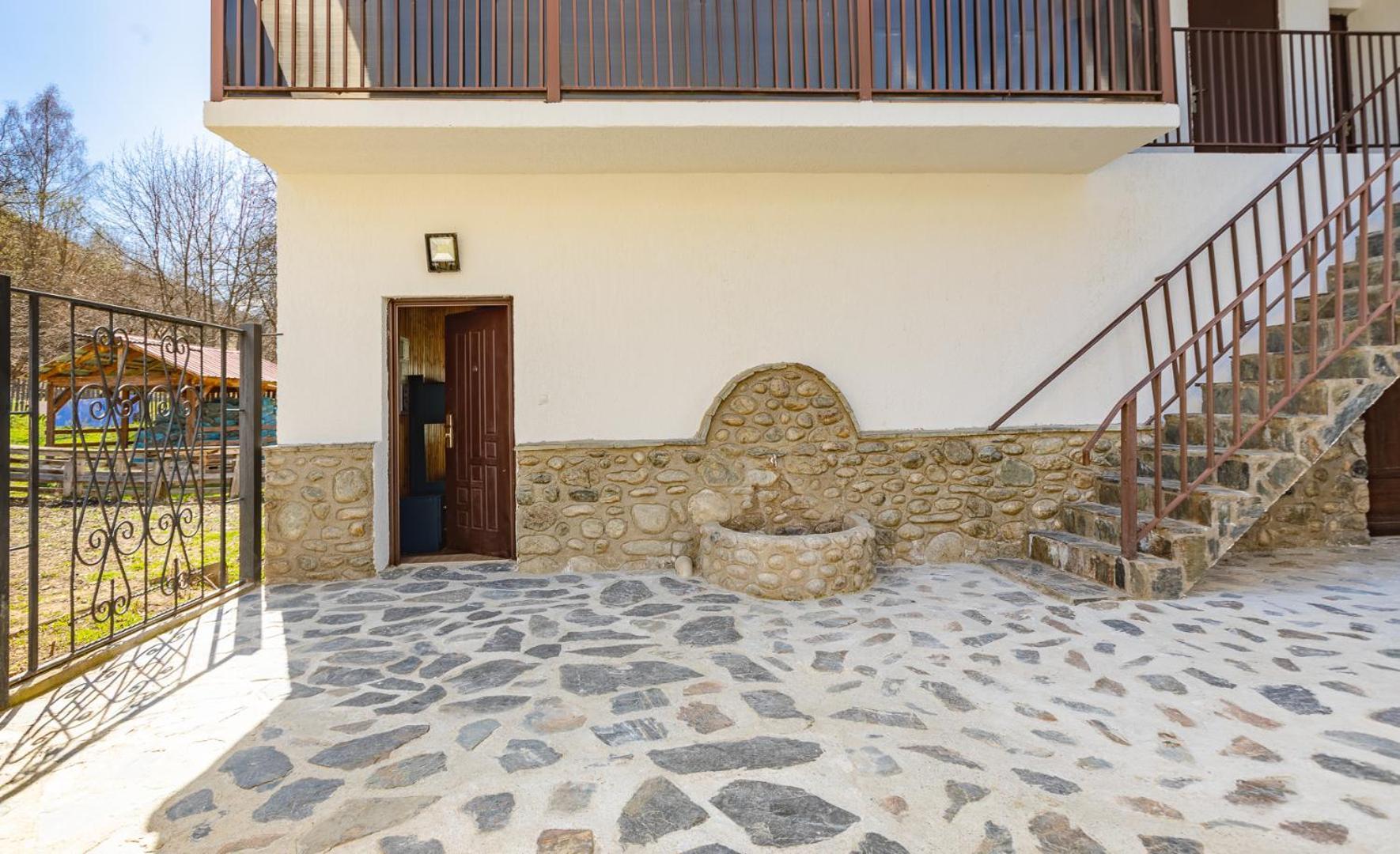 Guesthouse Of Manoni Ratiani Mestia Zewnętrze zdjęcie